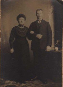 Trouwfoto Luink Luinge en Geessien Palthe 1912 (collectie Janny Medema-Pepping)